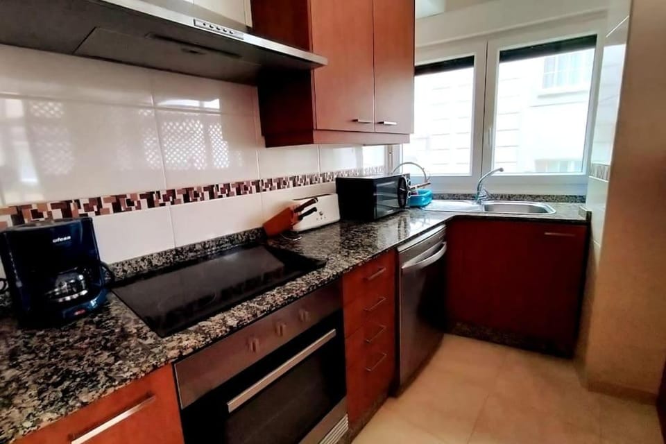 Kitchen or kitchenette, dishwasher, oven, pet friendly, stove, toaster