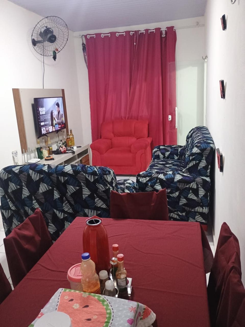 Communal lounge/ TV room