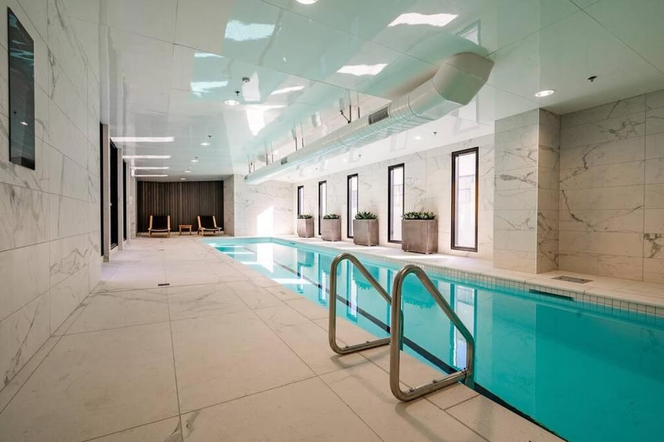 Comfortable Studio City Centre with Pool Apartment in Auckland