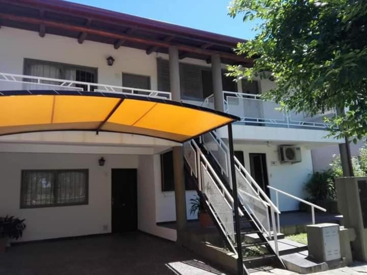 Property building, Day, Balcony/Terrace