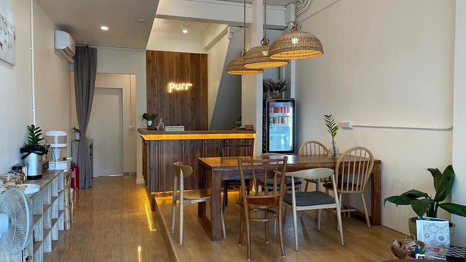 Communal lounge/ TV room, Living room, Seating area, Dining area