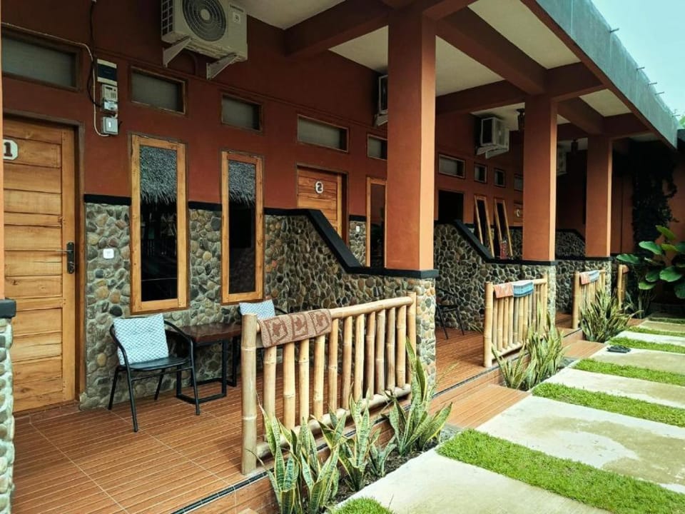 Jungle View Homestay & Guesthouse Only Stay Here Book Treking With Us Hotel in Indonesia