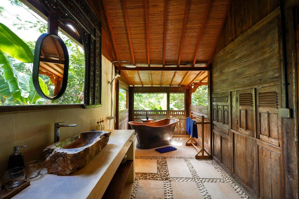 Bathroom, Bath