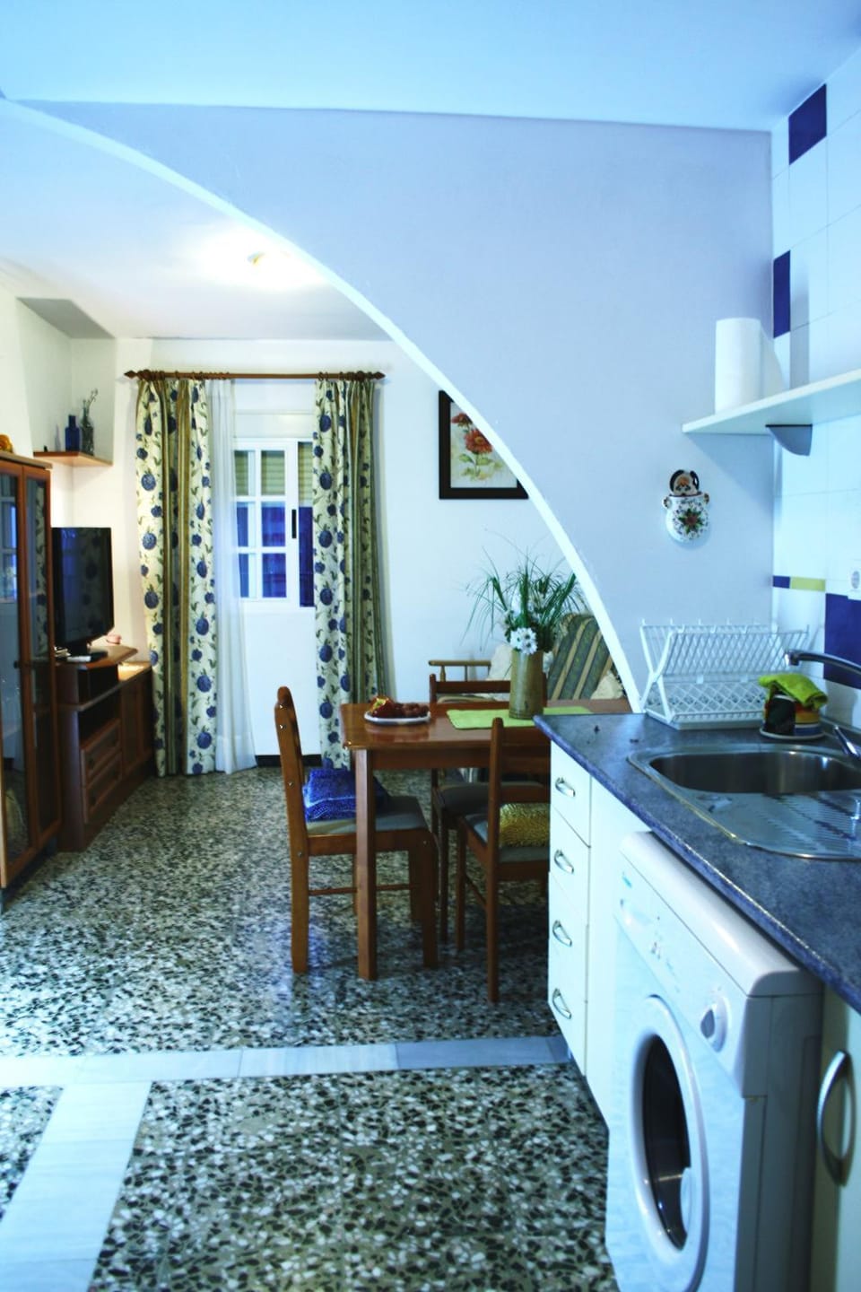 Kitchen or kitchenette, Living room, Dining area