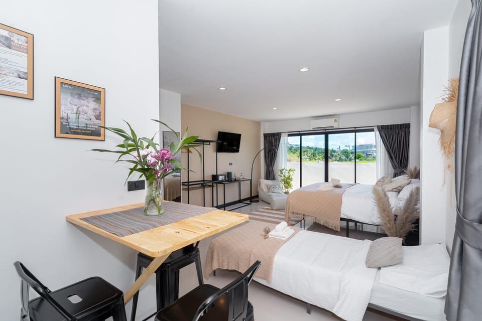 Photo of the whole room, Bedroom