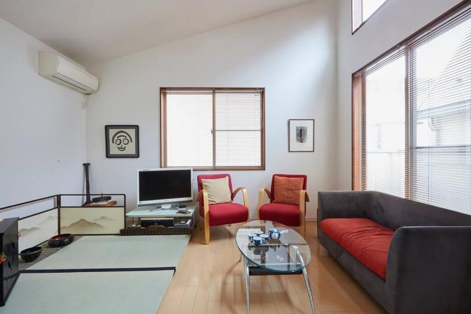 Tsubaki Salon Jujo House in Saitama Prefecture