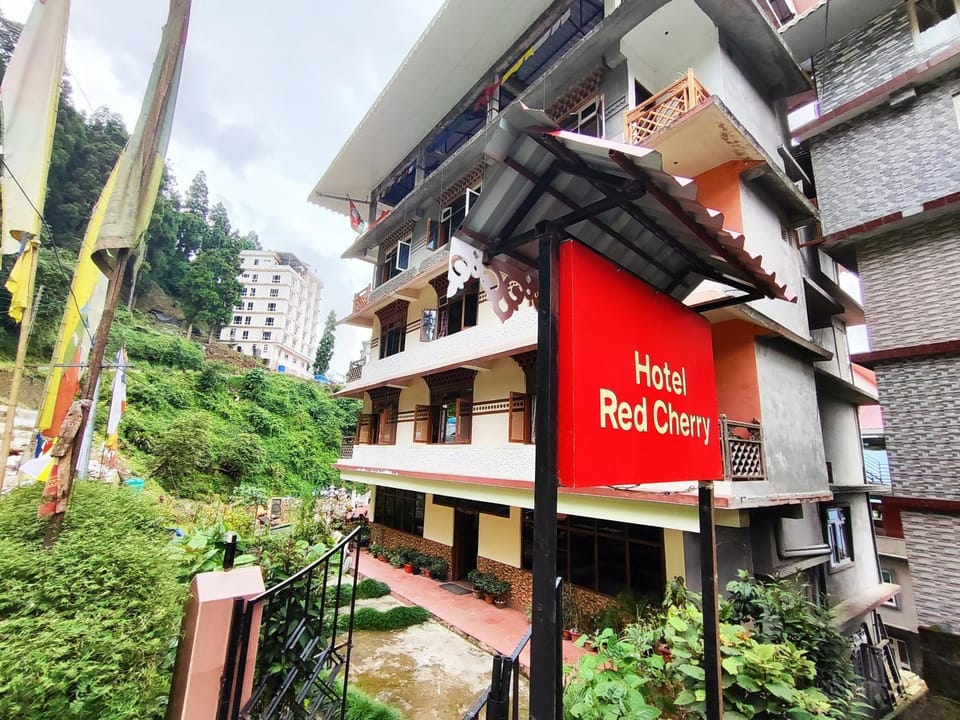 Property building, Street view