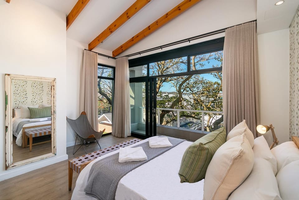 Bed, View (from property/room), Balcony/Terrace, Photo of the whole room, Bedroom