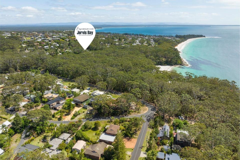 Iluka by Experience Jervis Bay House in Vincentia