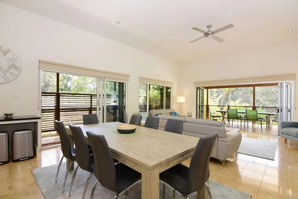 Iluka by Experience Jervis Bay House in Vincentia