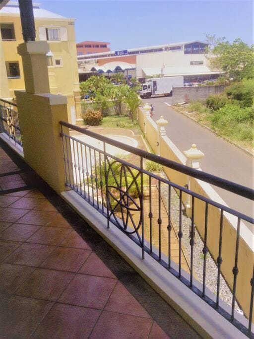 Lovely 1 bedroom apartment in Grand Bay, around 5 mins walk to the beach Apartment in Grand Baie