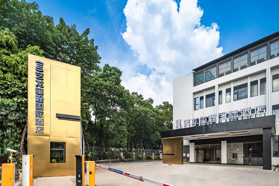 Property building, Day