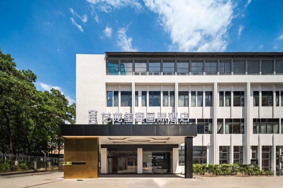 Property building, Day