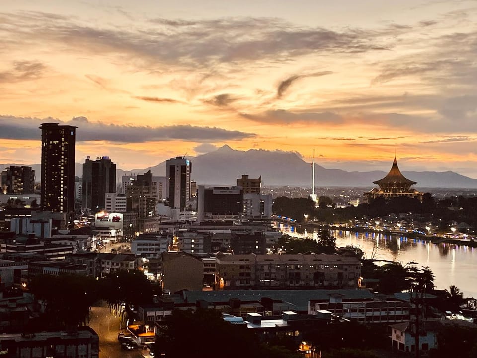 Nearby landmark, Day, Natural landscape, Bird's eye view, City view, Lake view, Mountain view, River view, Sunrise, Sunset