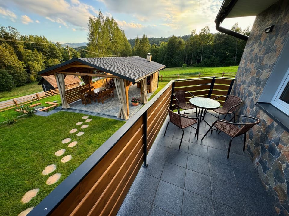 Balcony/Terrace, Garden view