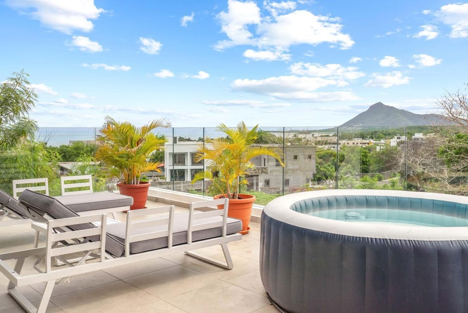 Sublima Villa, Luxe et élégance Villa in Rivière Noire District, Mauritius