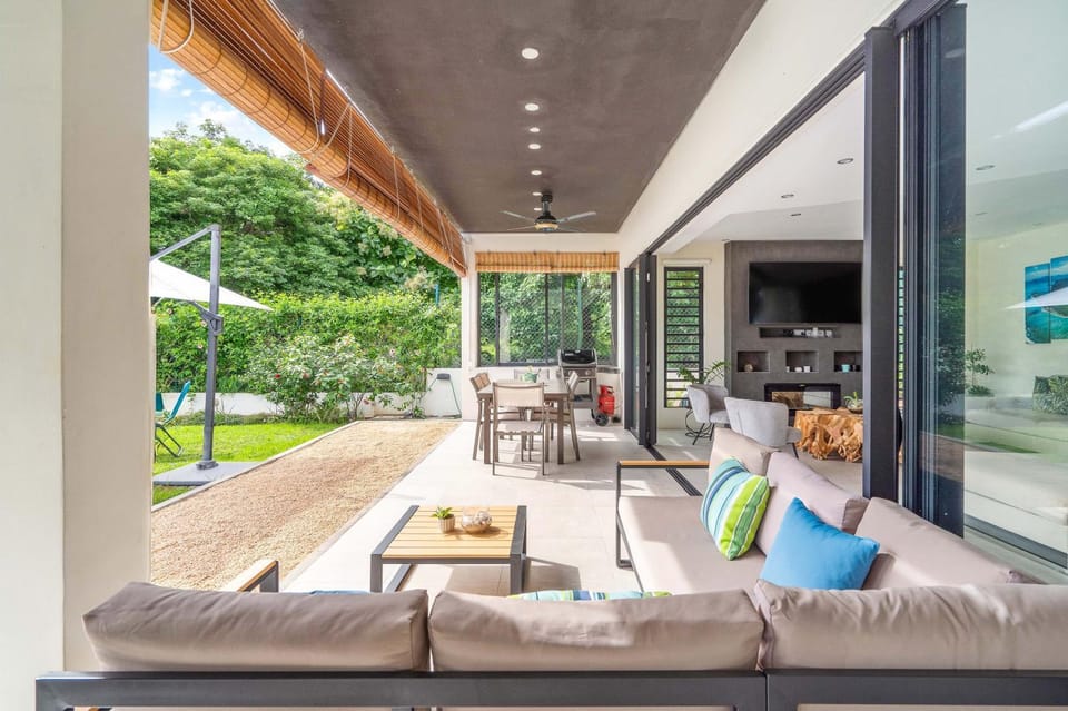 Sublima Villa, Luxe et élégance Villa in Rivière Noire District, Mauritius