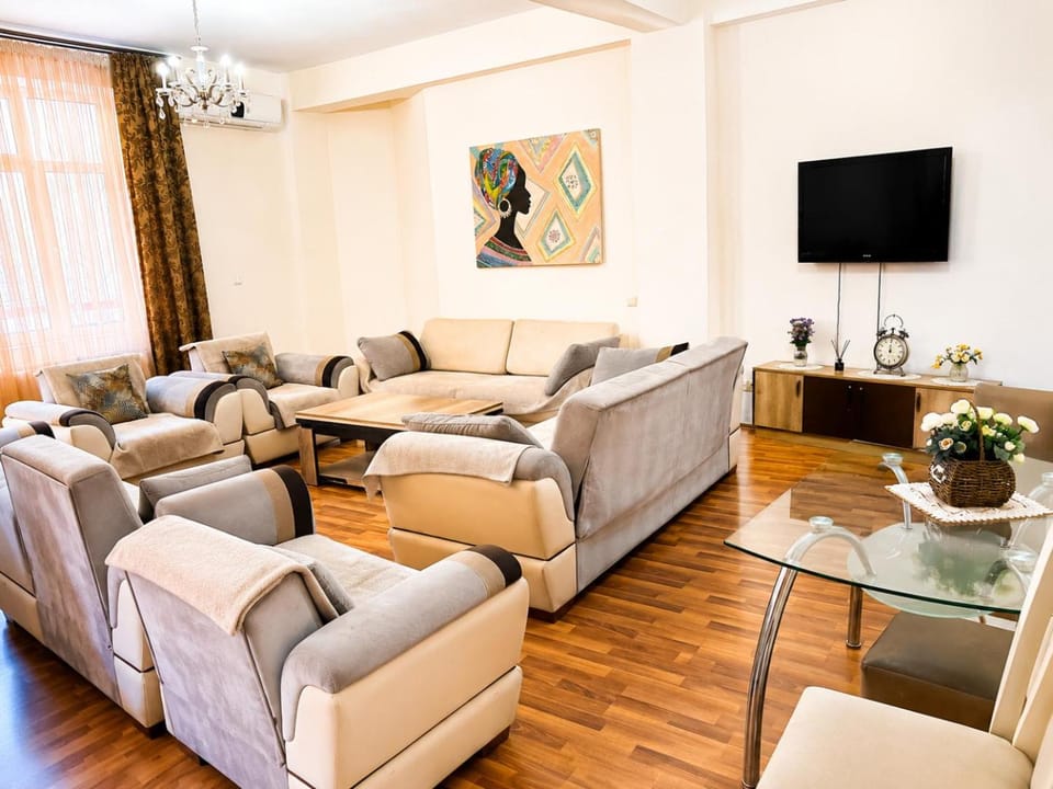 TV and multimedia, Seating area