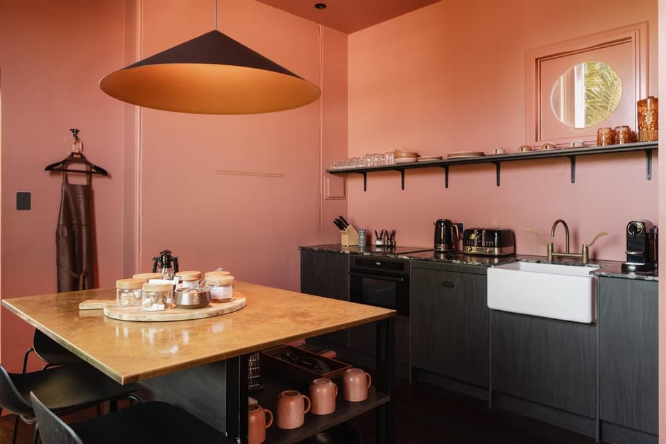 Miss Midgley's - Assembly Hall Apartment in Brisbane