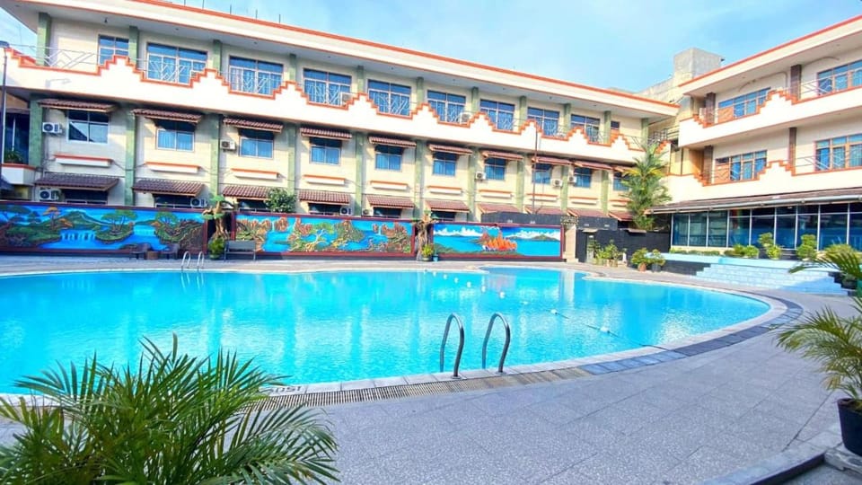 Property building, Swimming pool