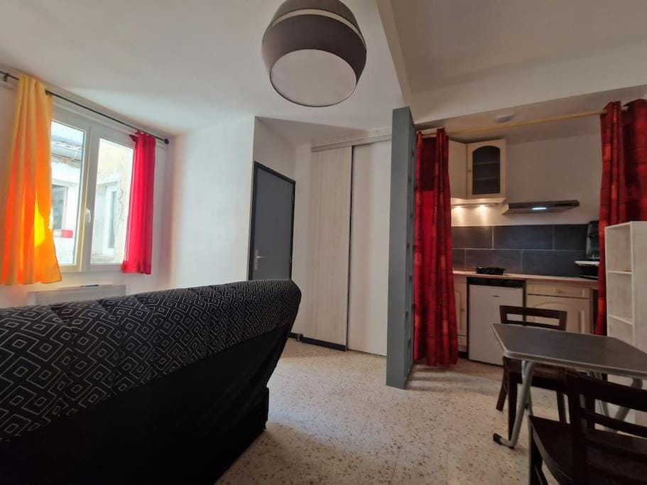 Kitchen or kitchenette, Living room, Dining area