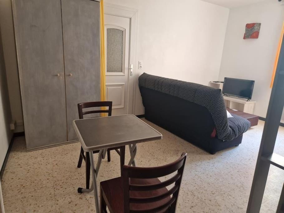 Living room, Photo of the whole room, Dining area, wardrobe