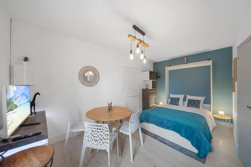 COCON BLEU #Confort # Calme #centre ville #parking facile Apartment in Beaune