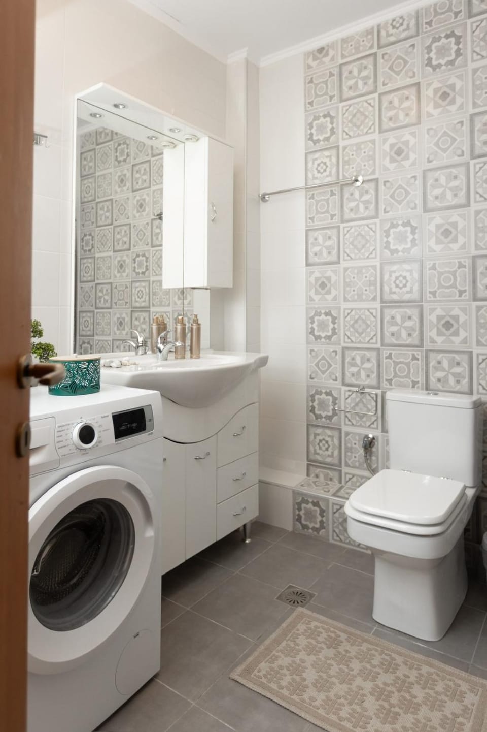 Toilet, Bathroom