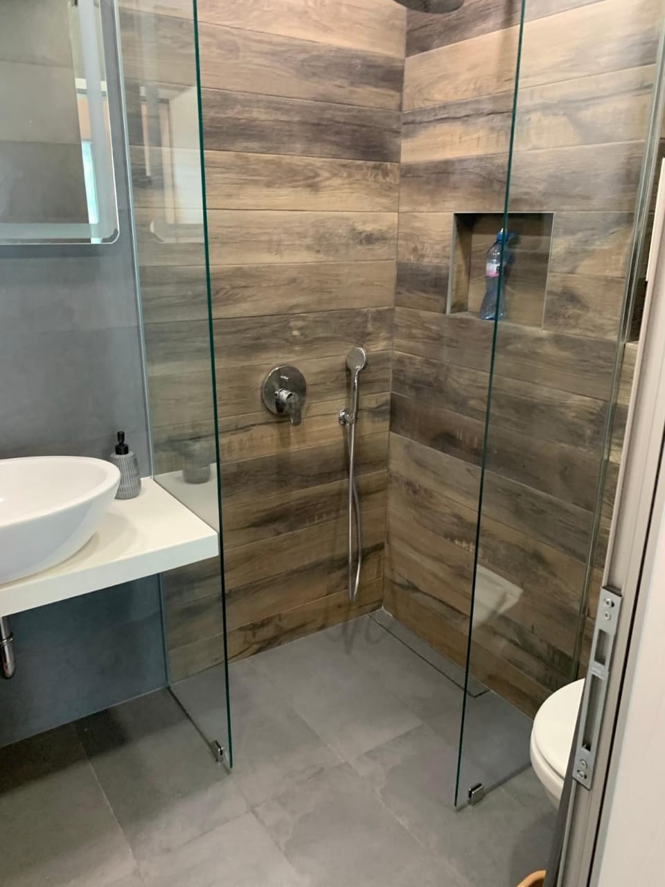 Shower, Bathroom