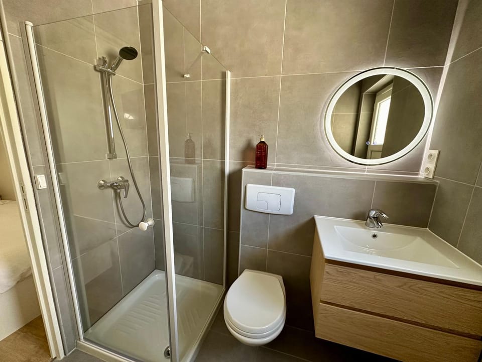 Shower, Toilet, Bathroom