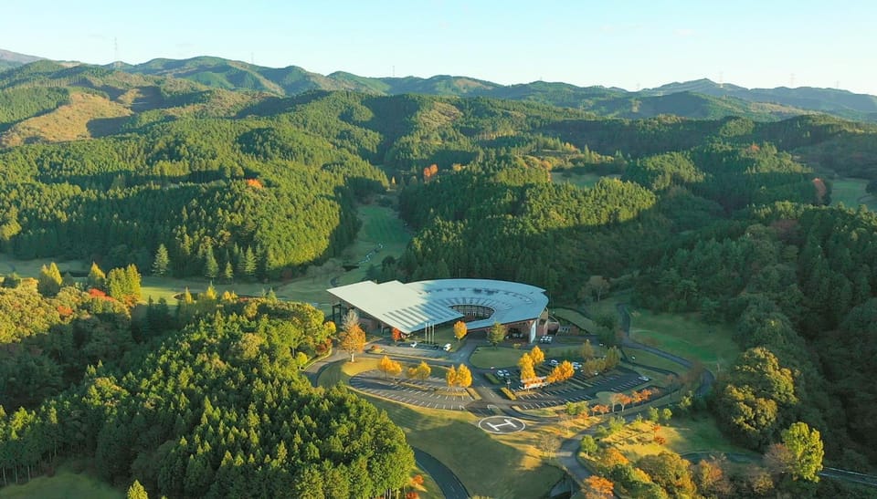 Property building, Spring, Day, Natural landscape, Bird's eye view, Mountain view