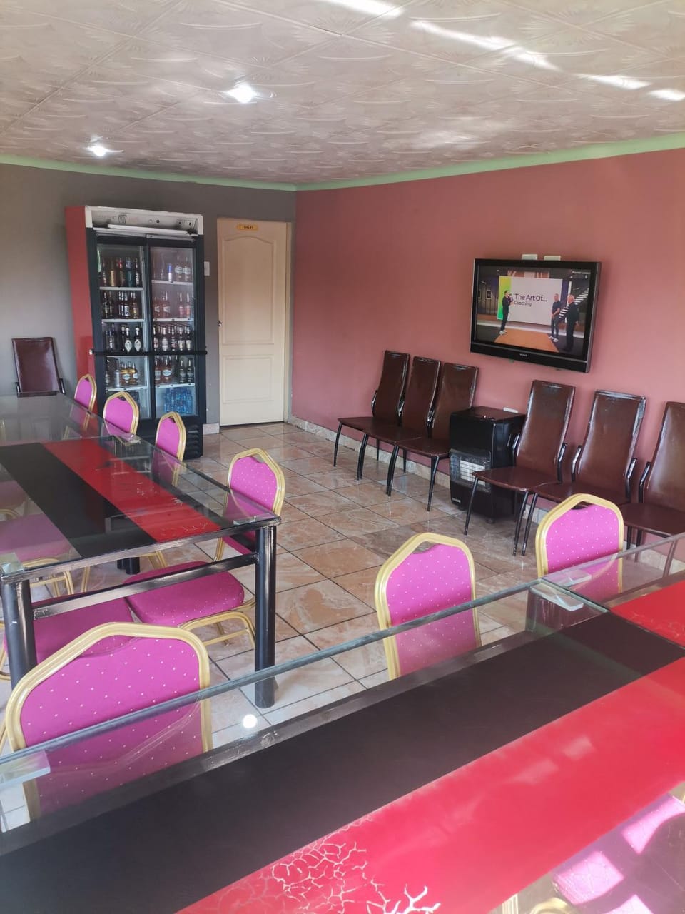 Communal lounge/ TV room, TV and multimedia, Seating area