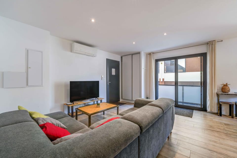 Property building, Living room