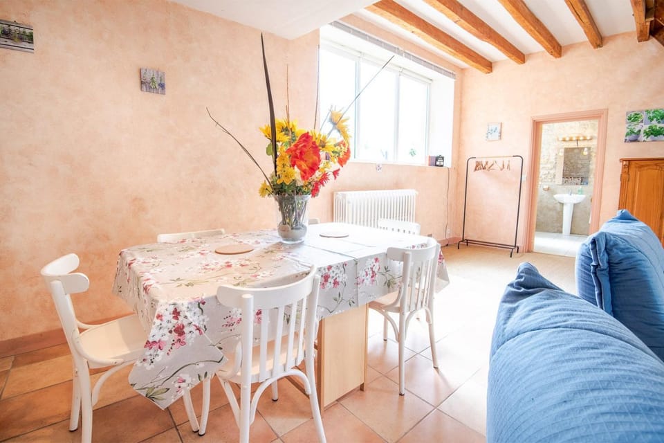 Le Gîte du Lézard pour 6 pers. Bed and Breakfast in Centre-Val de Loire