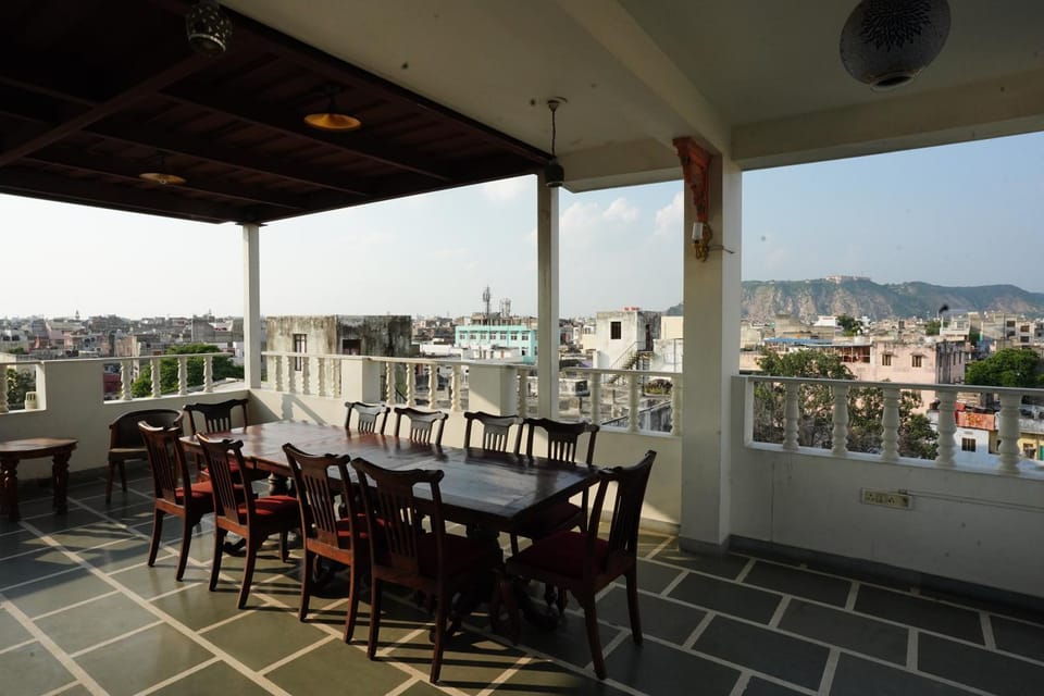 Day, Natural landscape, View (from property/room), Balcony/Terrace, Dining area, City view, Mountain view