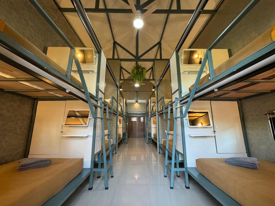 Bed, Bedroom, bunk bed, air conditioner