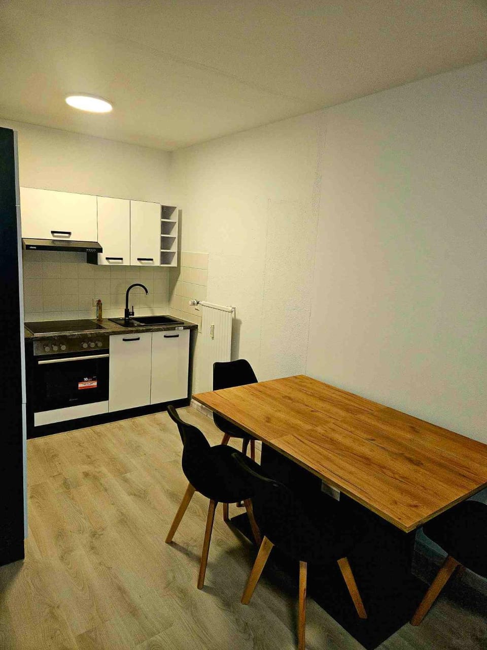Kitchen or kitchenette, Dining area, minibar, pet friendly, stove