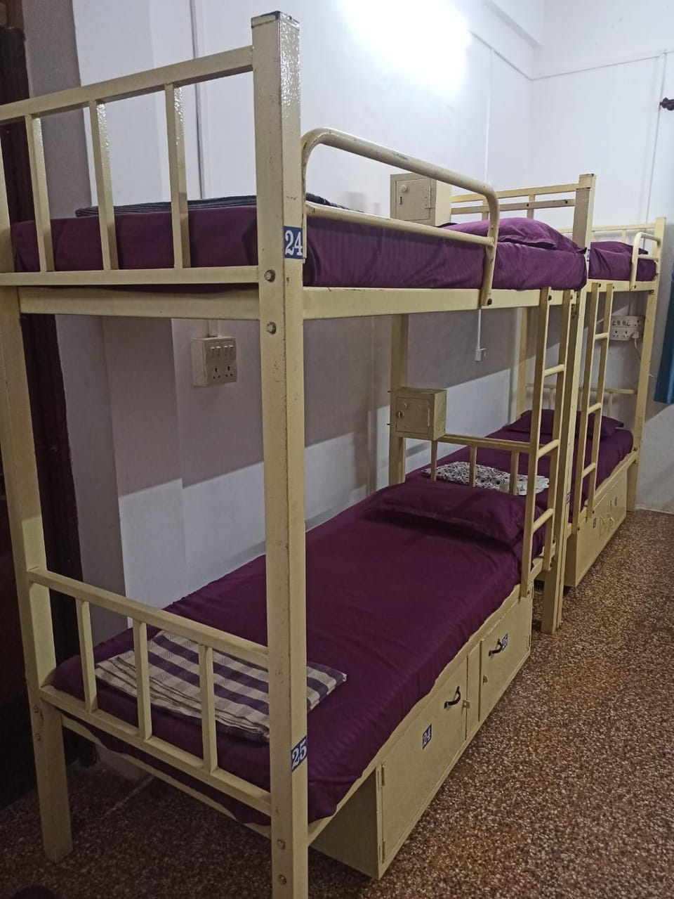 Bed, bunk bed