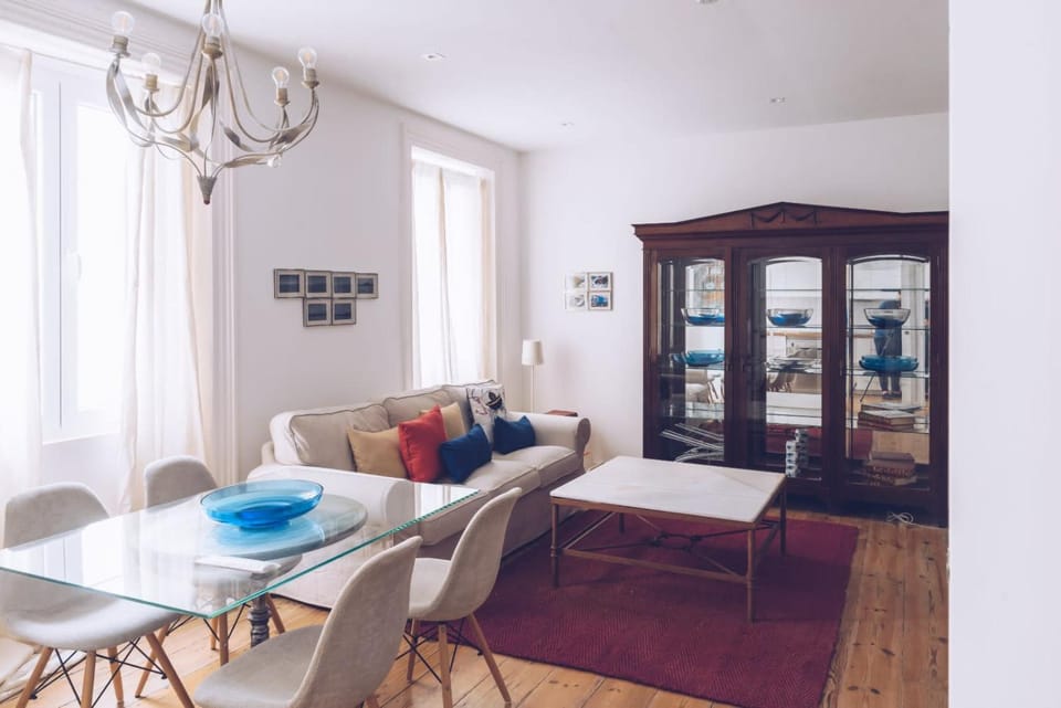 Living room, Seating area, Dining area