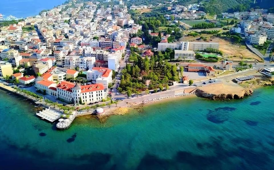 Nearby landmark, Neighbourhood, Beach, Location
