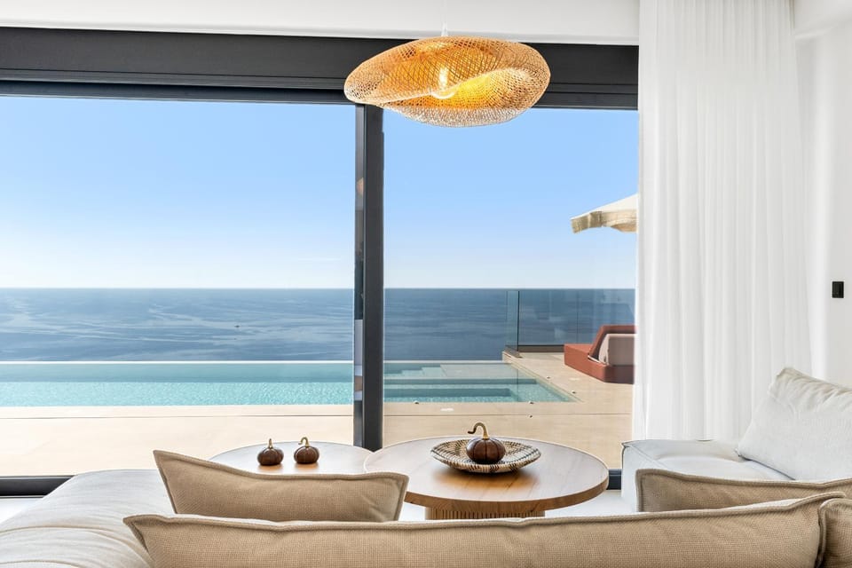 Balcony/Terrace, Seating area, Pool view, Sea view