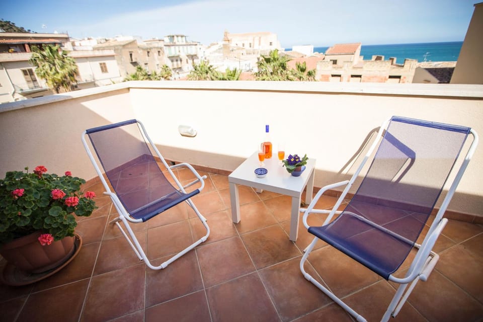 Balcony/Terrace, Landmark view, Sea view