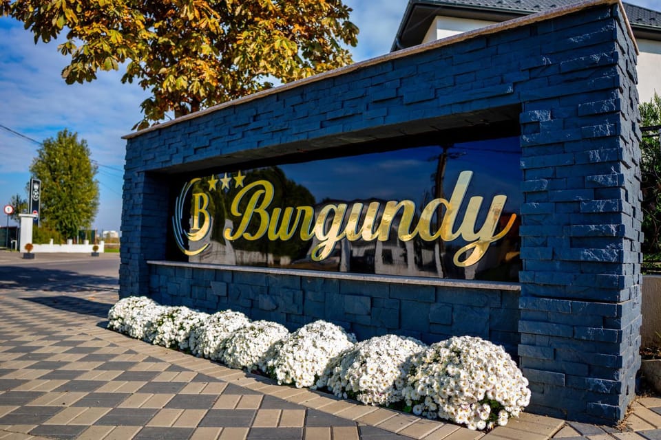 Day, Property logo or sign
