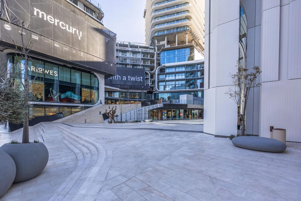 Cityscape Residence in Mercury Tower Apartment in Saint Julians