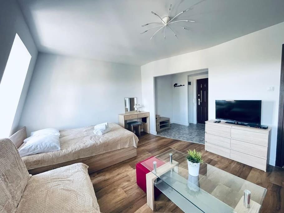 EASY RENT- Wyszyńskiego, Centrum 24h Check-in Apartment in Poland