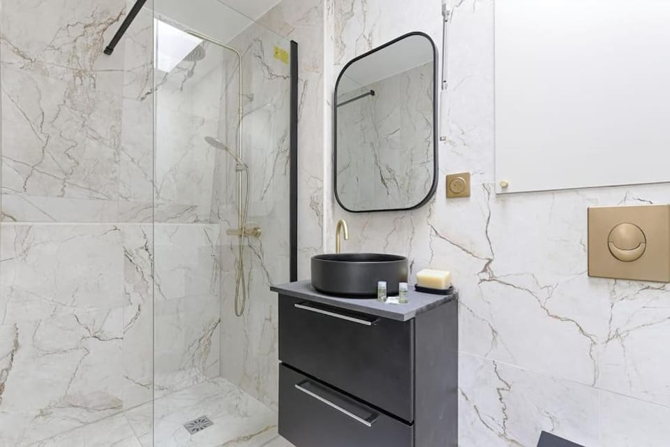 Daumesnil Nation Charming Lovely Studio Apartment in Paris
