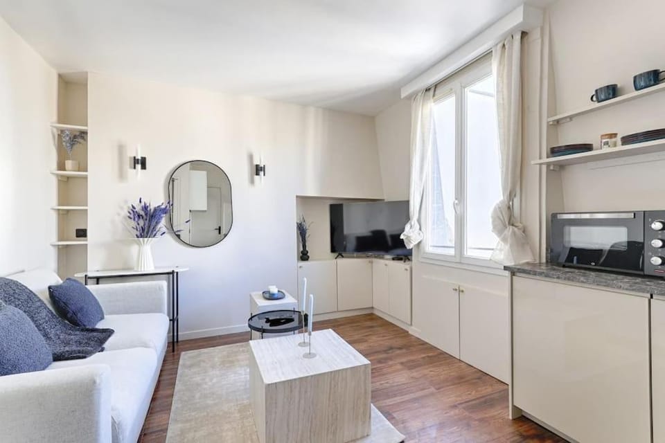 Daumesnil Nation Charming Lovely Studio Apartment in Paris