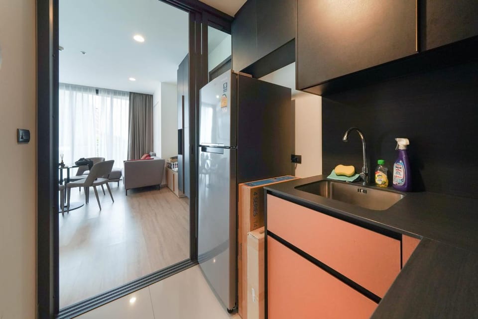 Kitchen or kitchenette, kitchen
