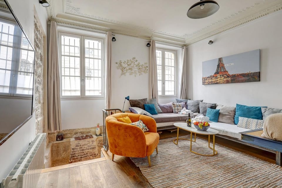 Living room, Seating area