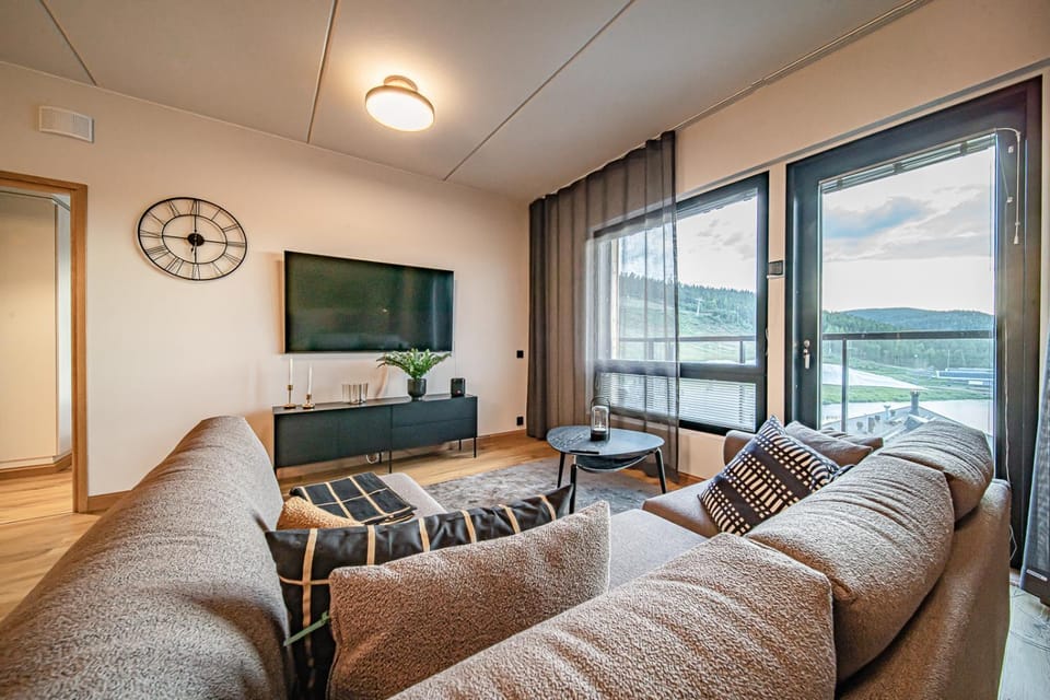 TV and multimedia, View (from property/room), Balcony/Terrace, Living room, Mountain view, heating, internet